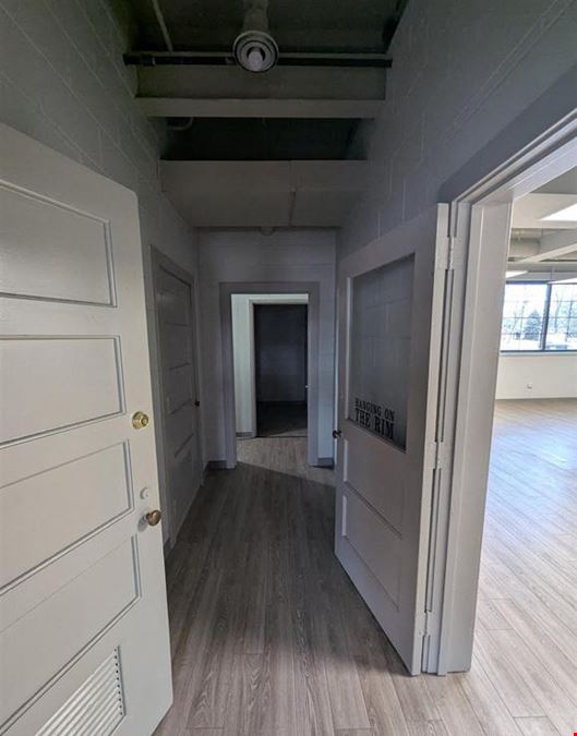 6035 N Knoxville Ave - Suites 103  & 105