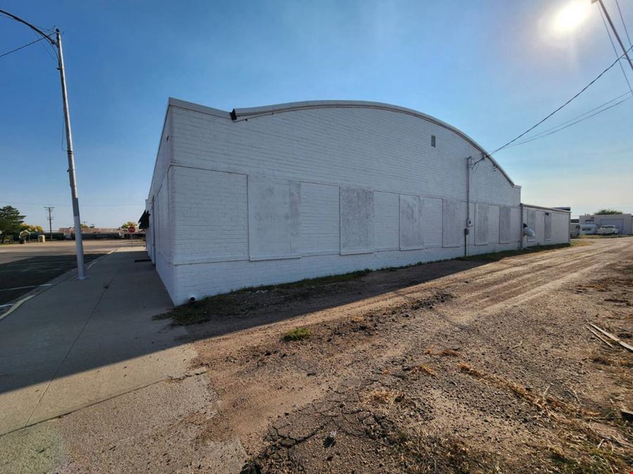 200 W. 1st St.