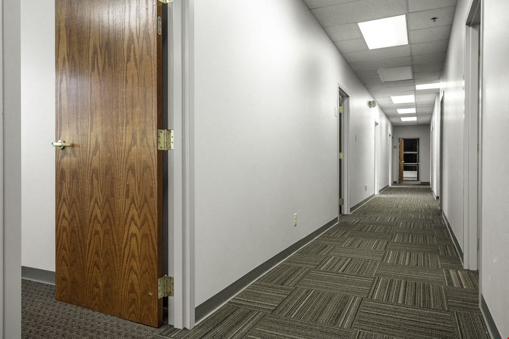 Executive Park -  Office and Medical for Lease - St. Matthews