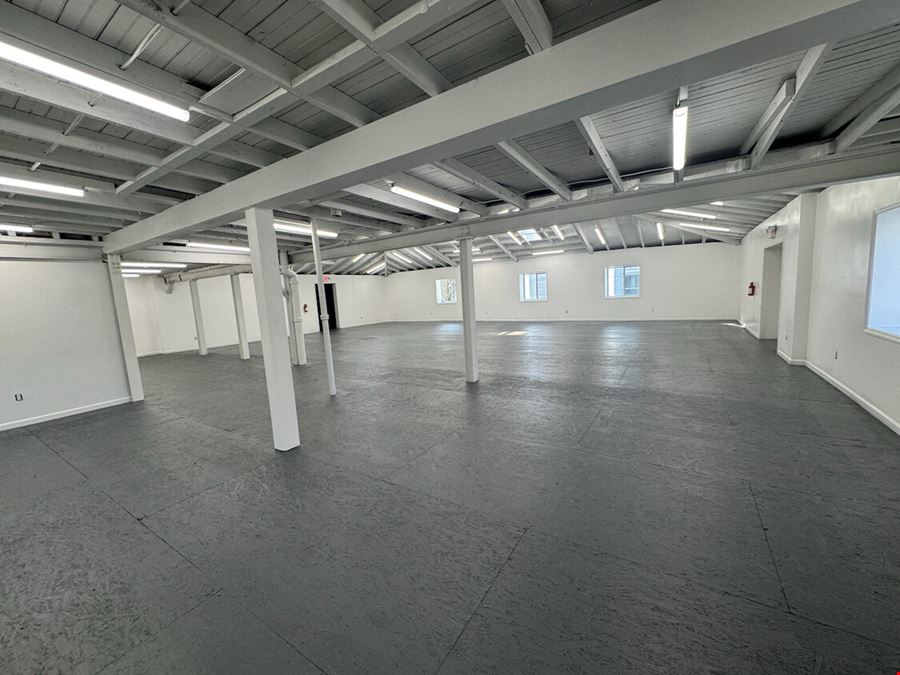 Flex Warehouse/Storage/Retail space Available in Berlin, NJ!