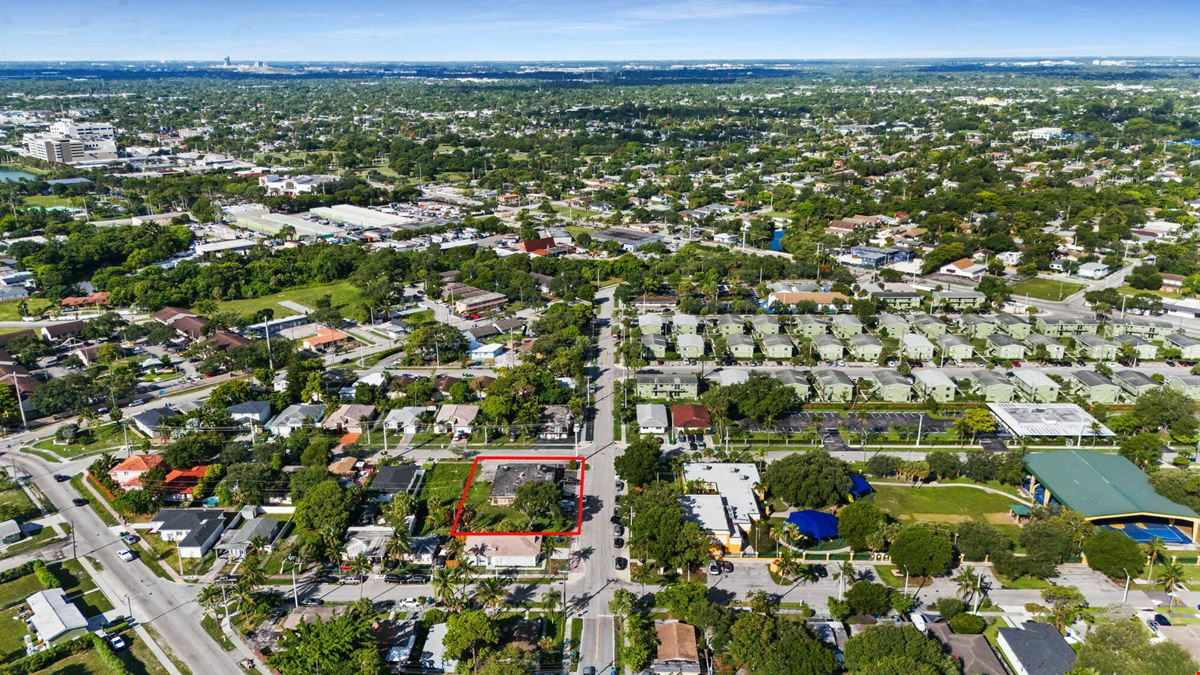 880 & 888 NW 25th Ave