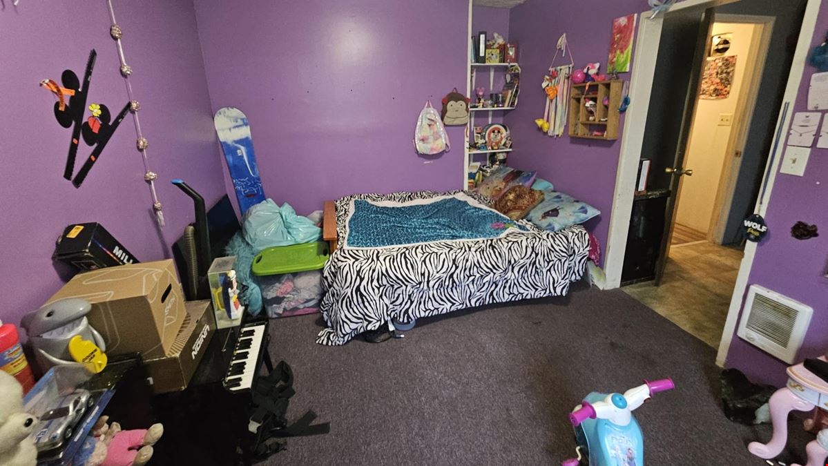 107 Carrolls Ave