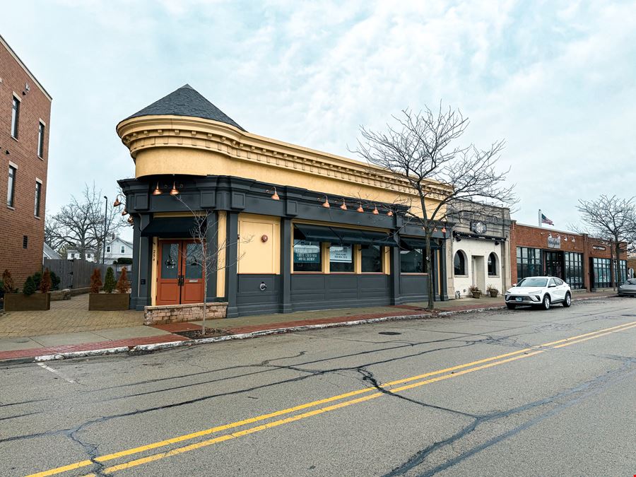 Downtown Highwood Restaurant