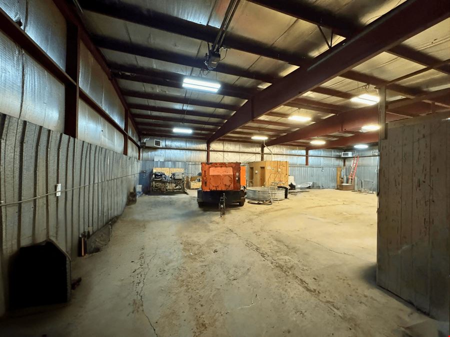 ±4,800 SF Free Standing Industrial Building | ±1 Acre Yard