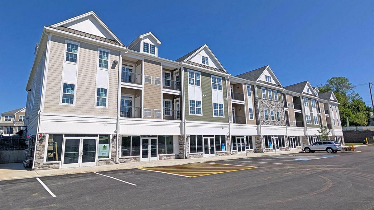 Shoppes at Trailside Village Building 21
