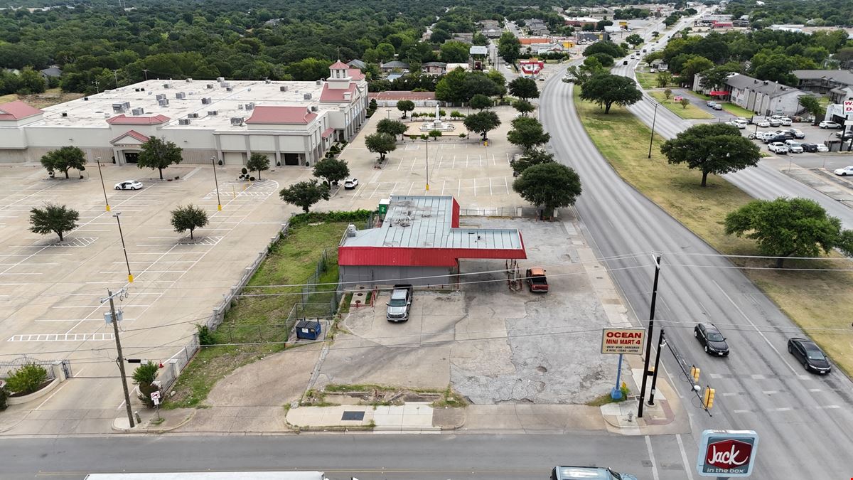 Lancaster C-Store
