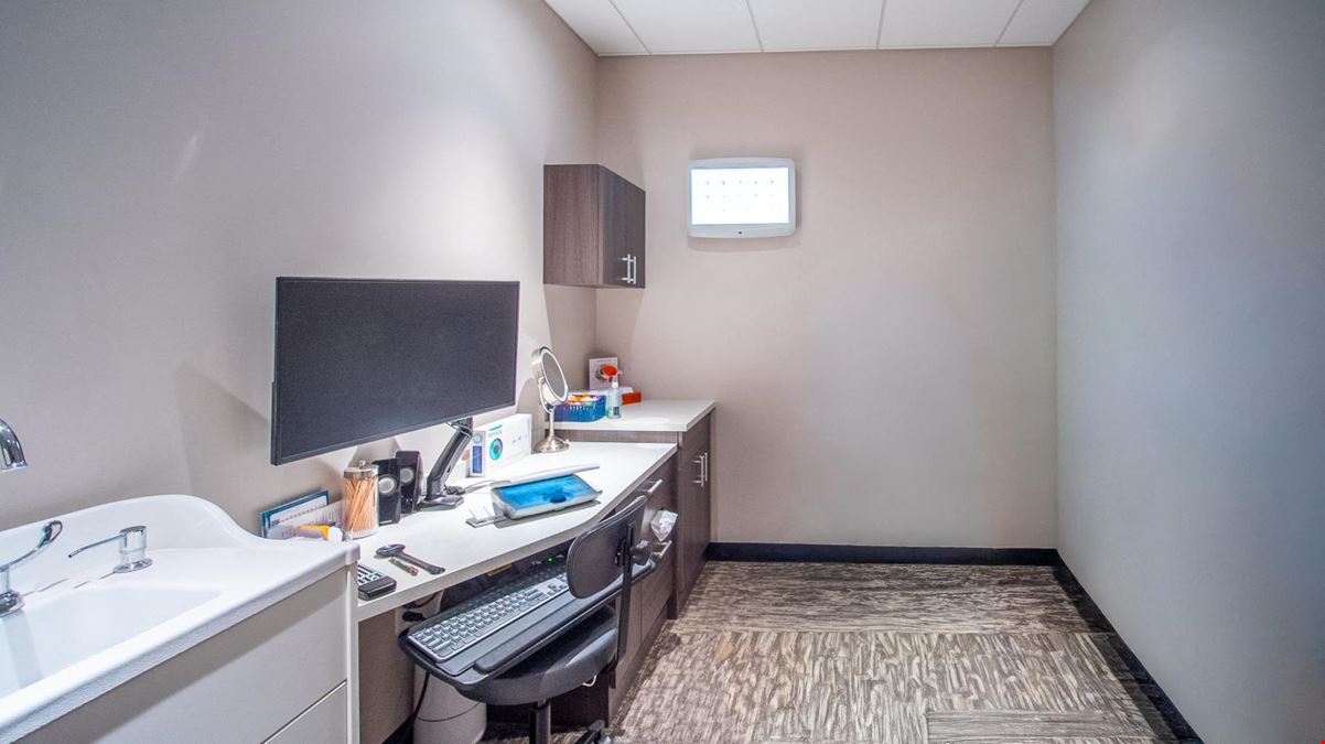 Prime Highway 52 Retail & Office Suite