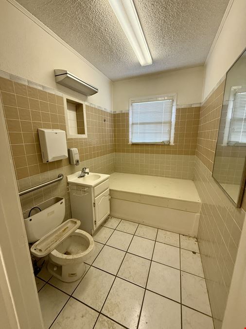 2410 & 2416 S Main St_Ardent Health