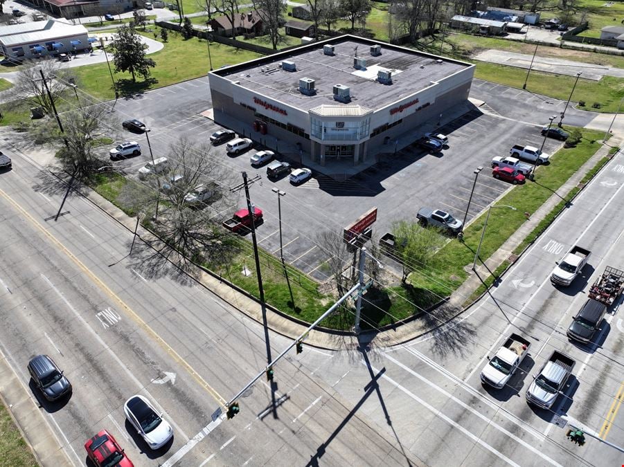 Moss Street Lafayette LA-3747