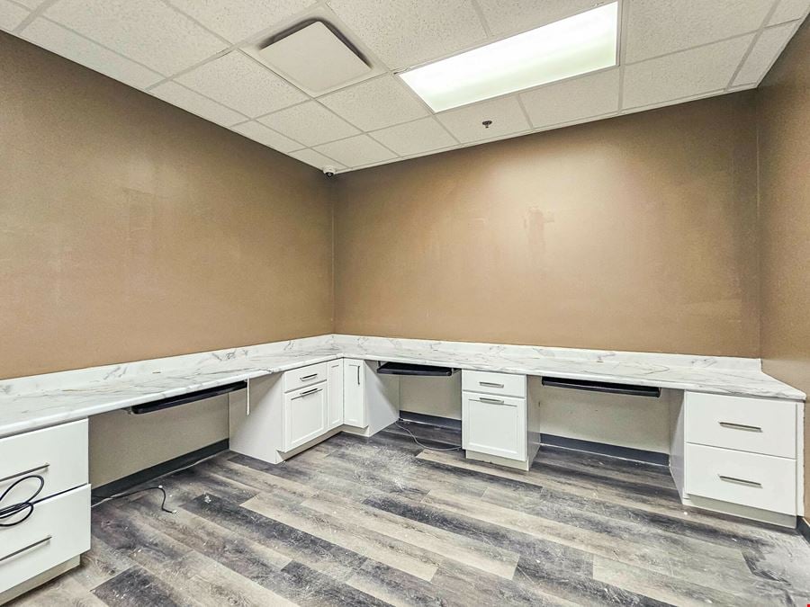 Turnkey Vet Clinic for Lease