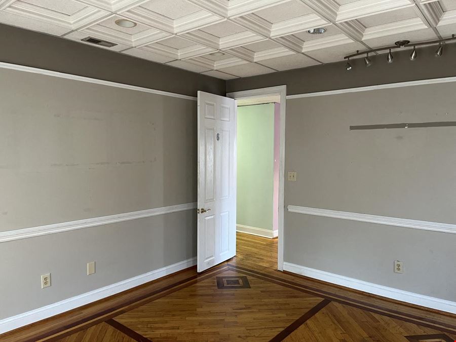 841 E Main Street