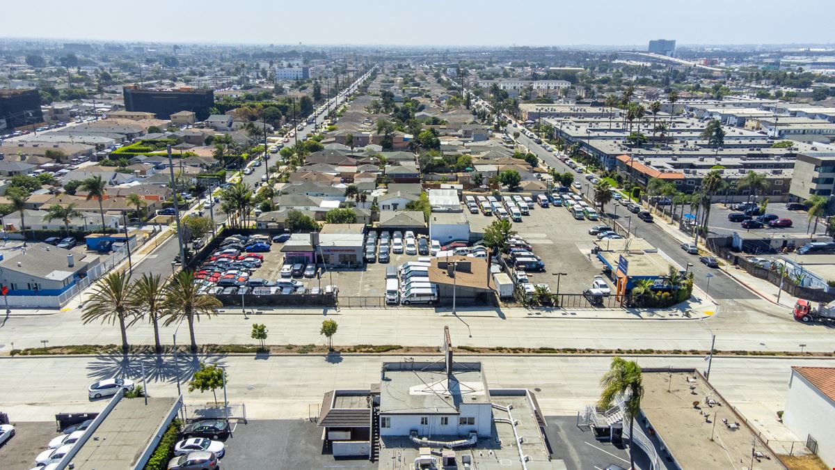 4840 W Century Blvd