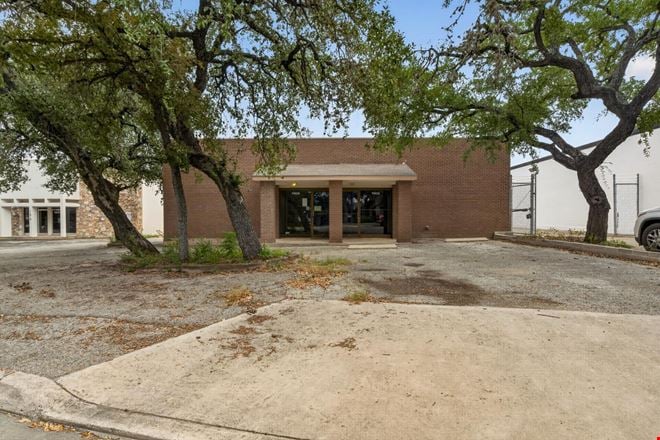 Preview of Industrial space for Rent at 11908 Radium Street