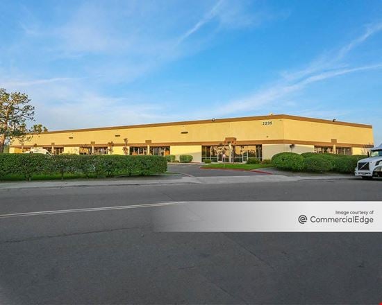 Preview of Industrial space for Rent at 2225 Avenida Costa Este