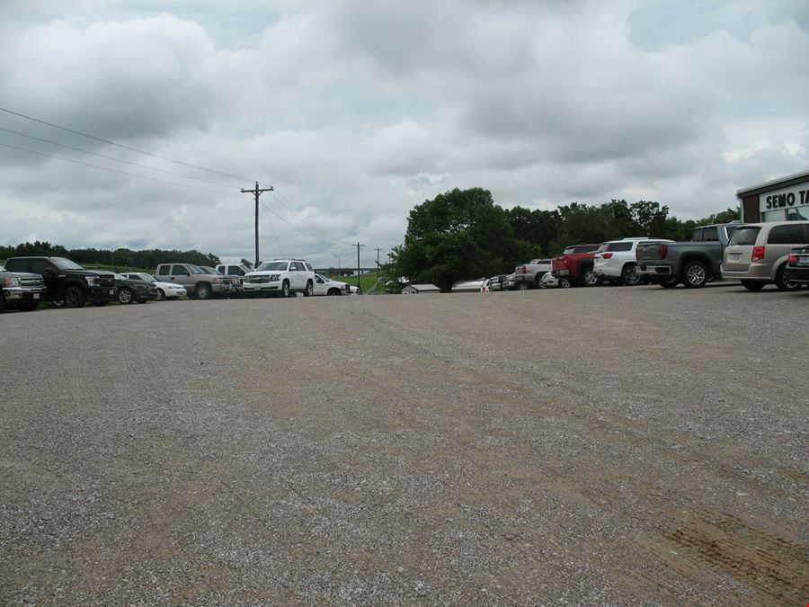 28,062 SF of Industrial Buildings on 18 Acres