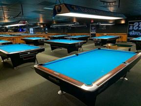 DUNEDIN POOL HALL / FULL LIQUOR / 4-COP