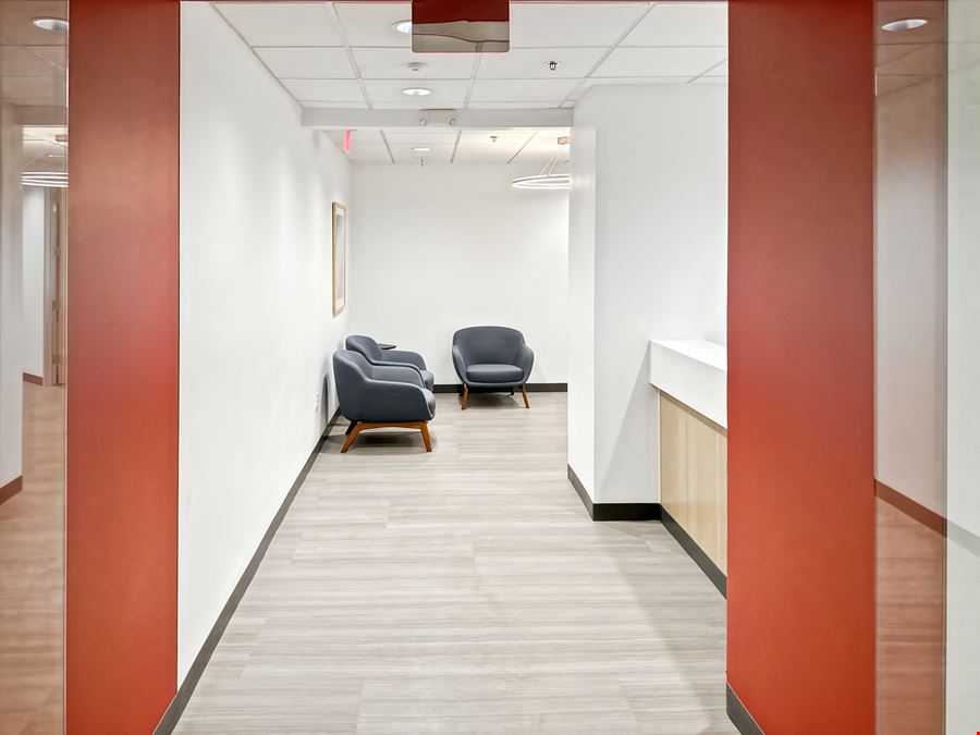 Regus - Phoenix - Clarendon