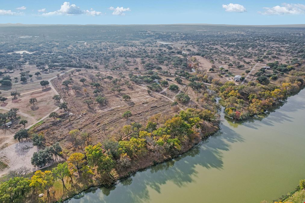 676 Old River Crossing Johnson City Property