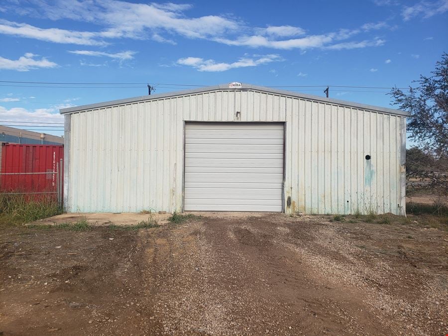 2 Drive-In Bay Shop with Chain Hoist - Leased!