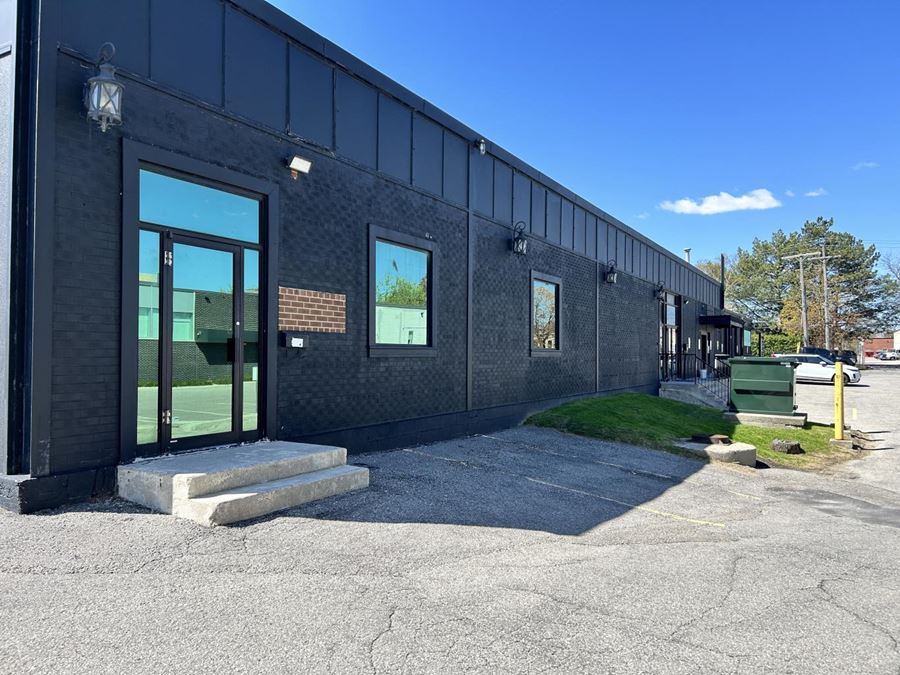 25 Lesmill Rd, North York, ON M3B 2T3