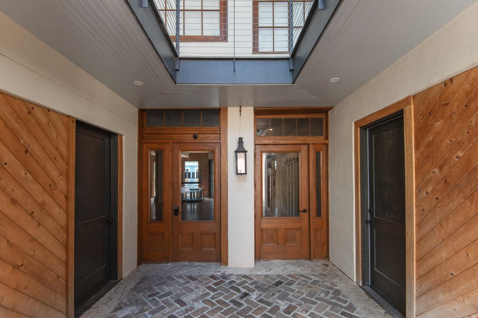 Lower Garden District Retail / Office