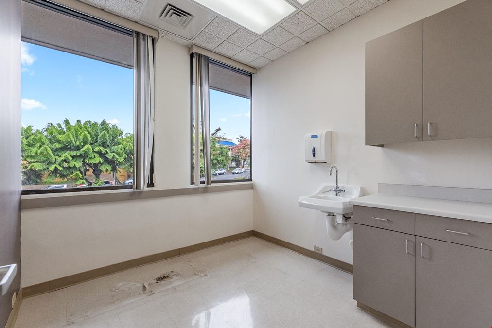 98-1247 Kaahumanu St