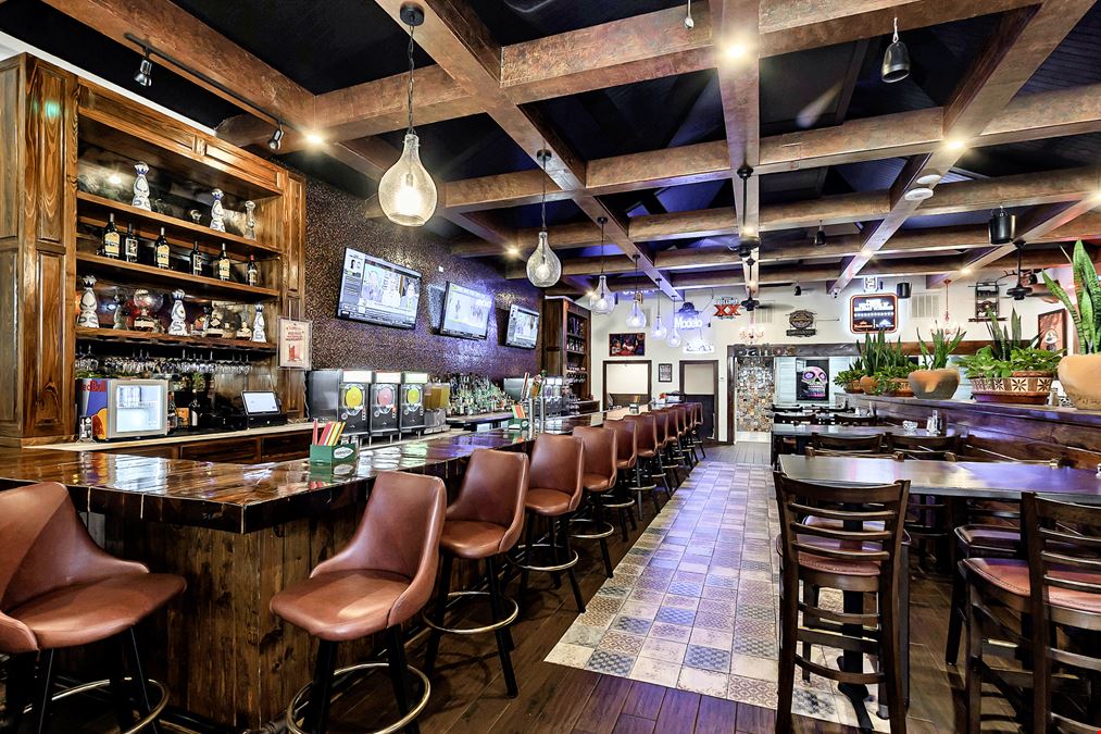 Restaurant/Bar with Covered Patio