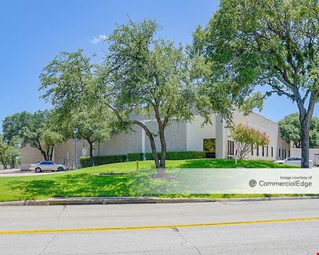 Preview of commercial space at 1720-1750 Hurd Dr