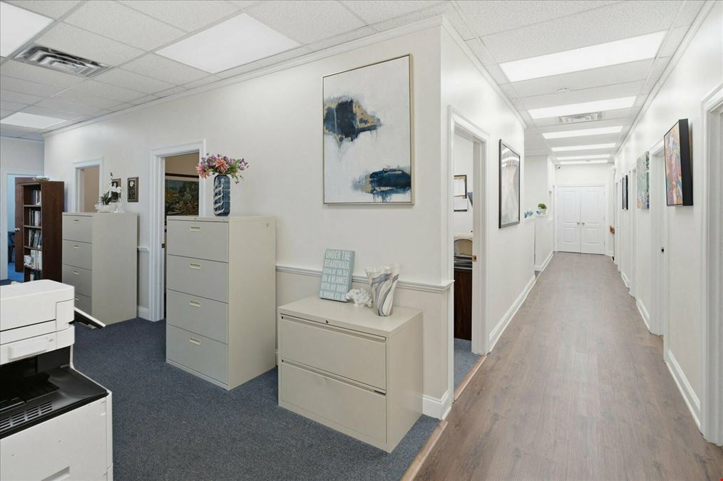 1038 West Jericho Turnpike