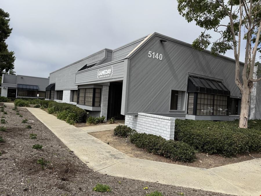 Office w/ Furniture 5140 Avenida Encinas