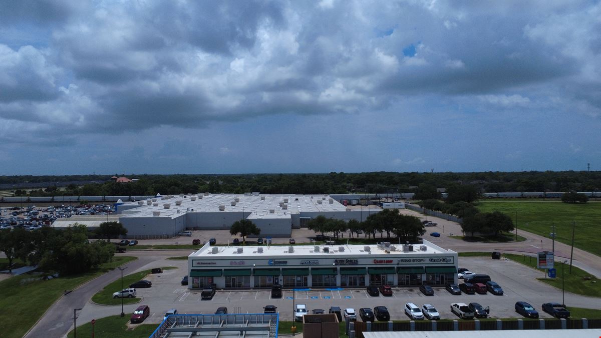 Alvin Shopping Center