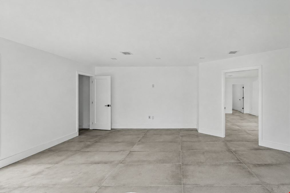 2878 South Osceola Avenue, Unit 5E