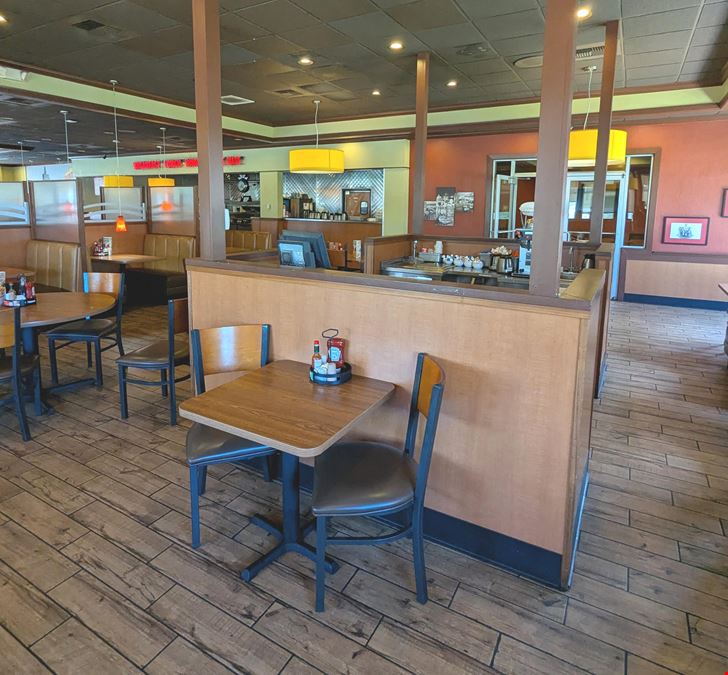 2nd Generation Full-Service Restaurant AVAILABLE - 9001 Shawnee Mission Pkwy, Merriam, KS