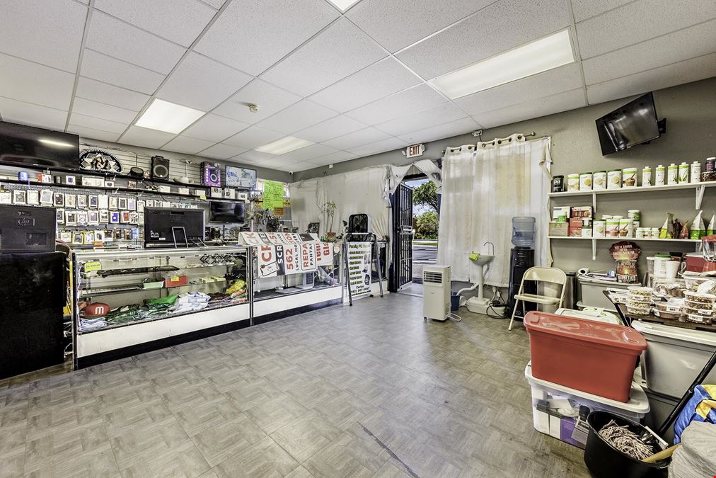 22122 Norwalk Blvd
