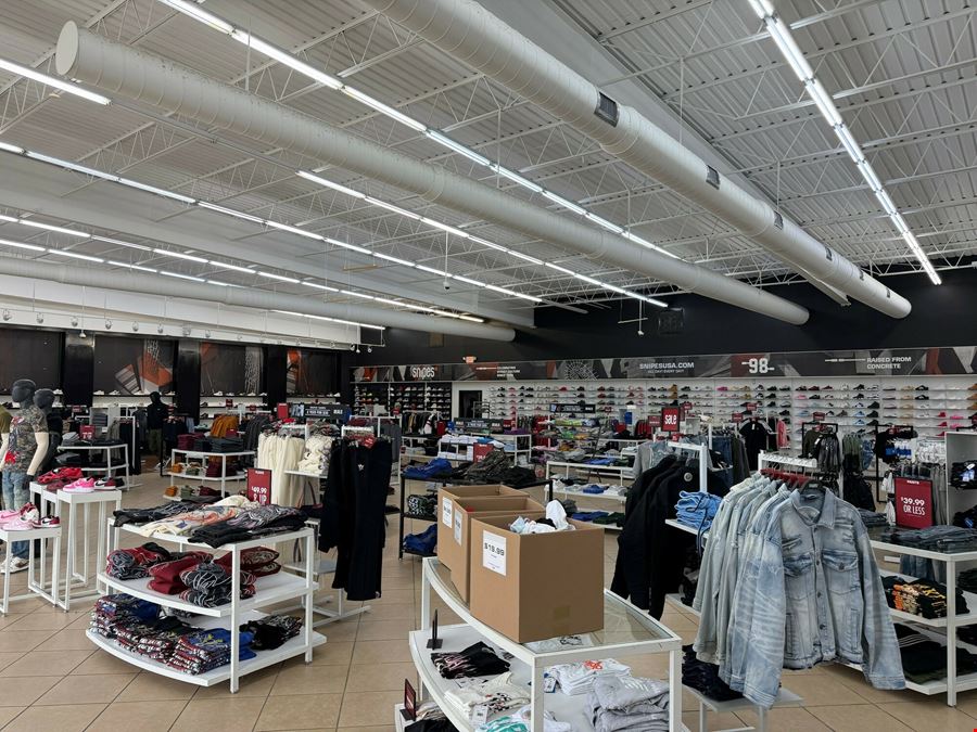 Single Tenant Retail Investment - Snipes Shoe Store - Batesville, MS