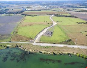 2.5± Acre Pad Site | 1,000 Rooftops + H-E-B Corridor