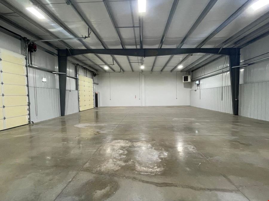 9915 E 51st St, Bldg B - Industrial