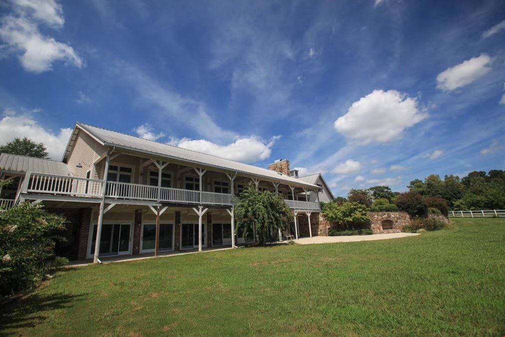 6,812 sf. home on 39 acres in Guntersville, AL