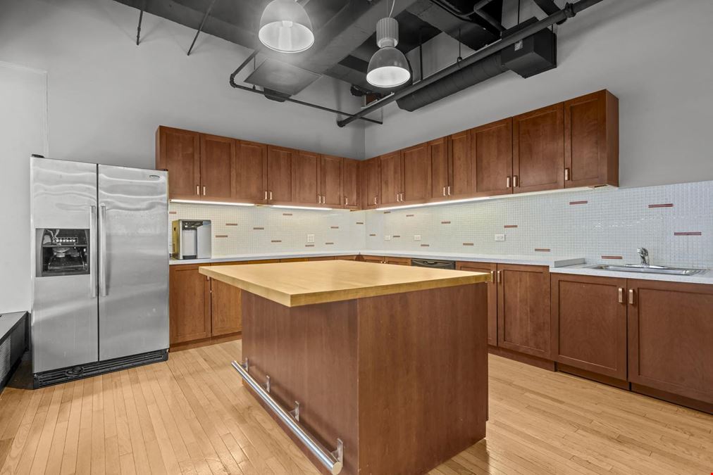 55 E WACKER DR, CHICAGO, IL 60601