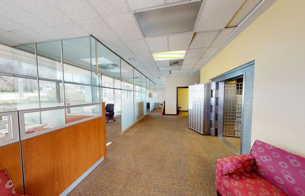 South Roanoke Location with Parking