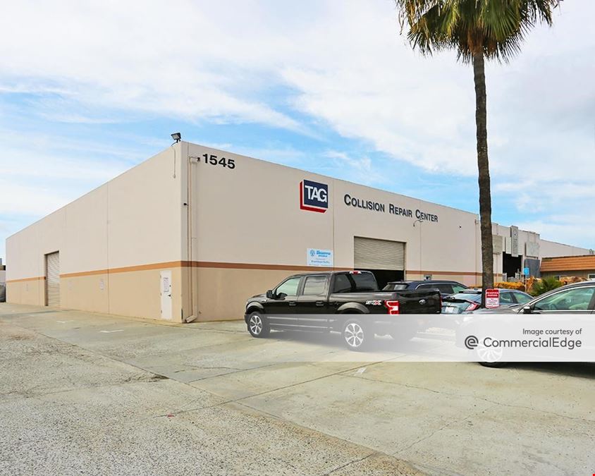 1545-1565 La Mirada Dr.