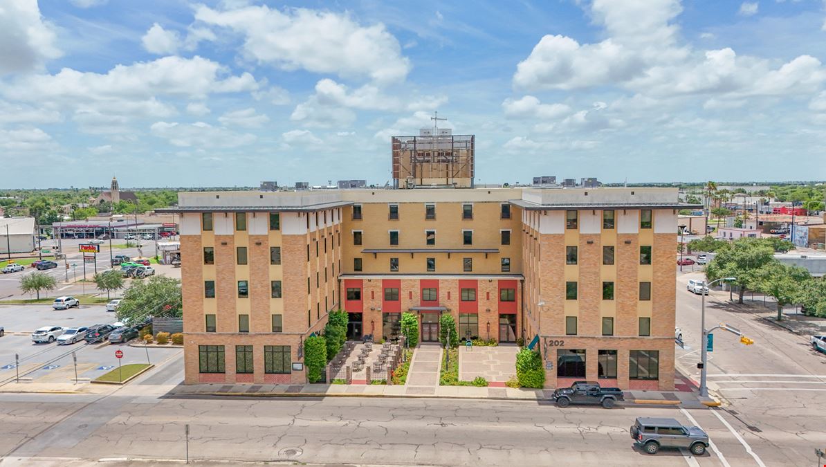 202 S 1st St
