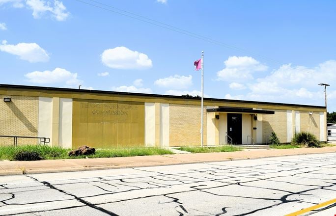 Preview of Office space for Rent at 2102 W Main St