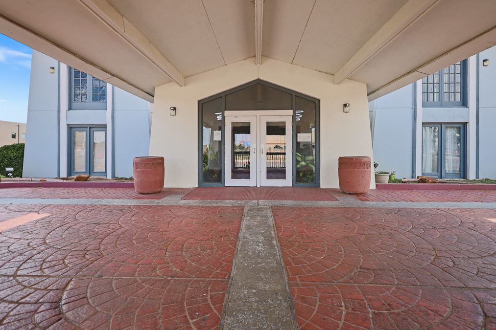 Baymont by Wyndham - Downtown Civic Center