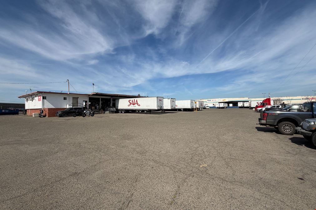 2575 S. Sunland Avenue