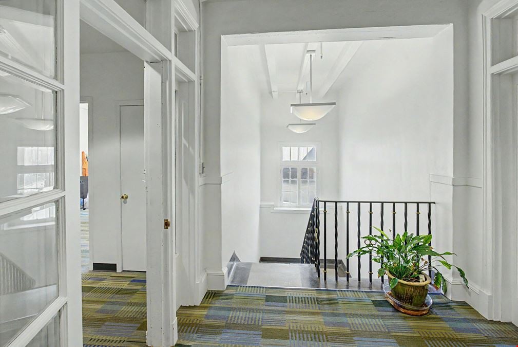 301 Broadway St