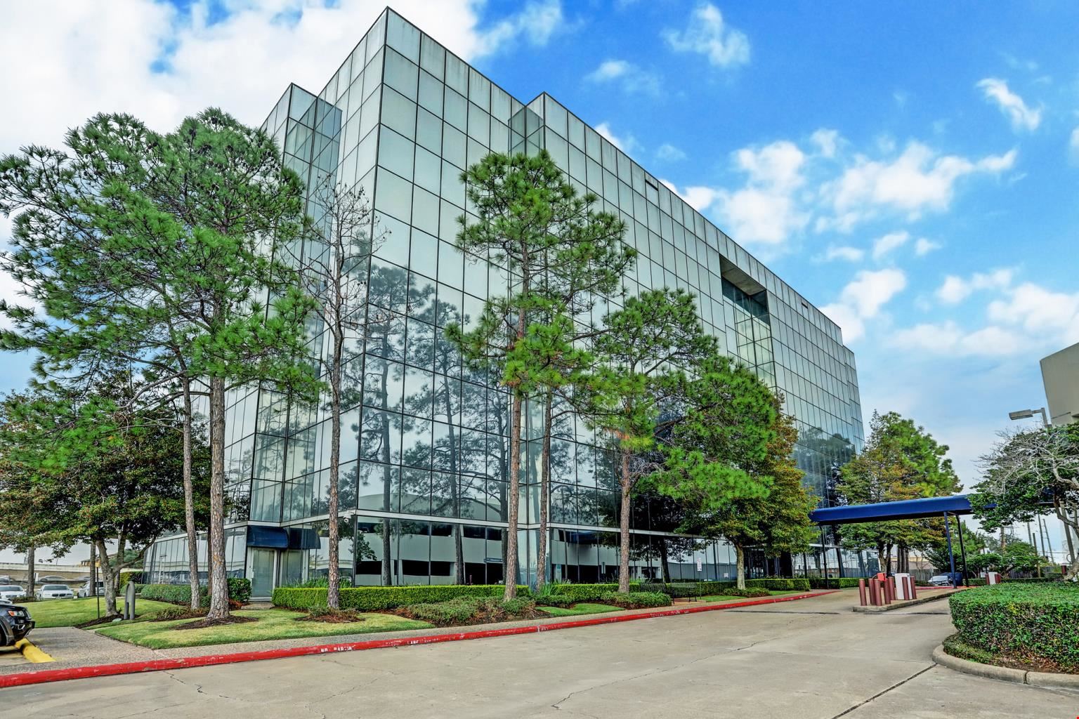 10101 Southwest Freeway