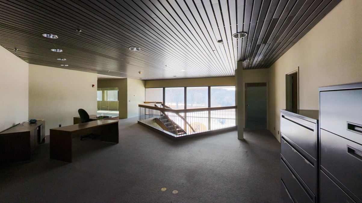 2450 Marion Road SE - Mixed-Use Building For Sale 