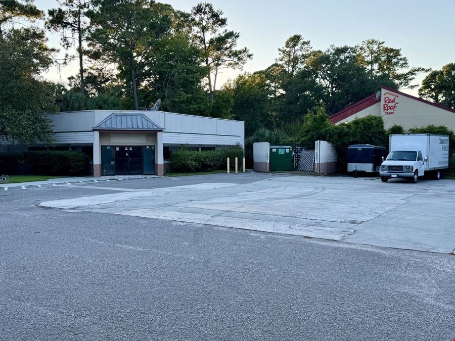 Stand Alone Retail Building