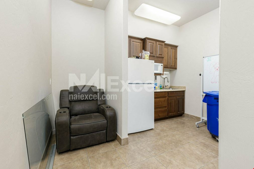 840 Pinnacle Ct # 800